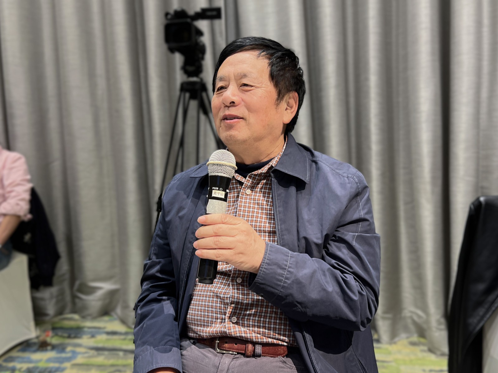 郑主任.jpg
