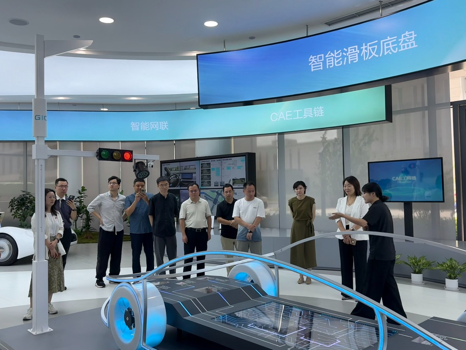参观2.jpg