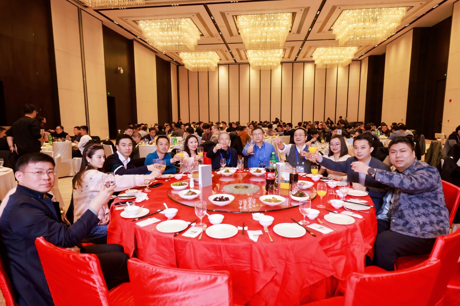 1769410763359566sMXf.jpg 晚宴(1).jpg